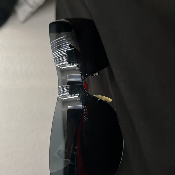 Selling Prada sunglasses red and black color way - Picture 3 of 6